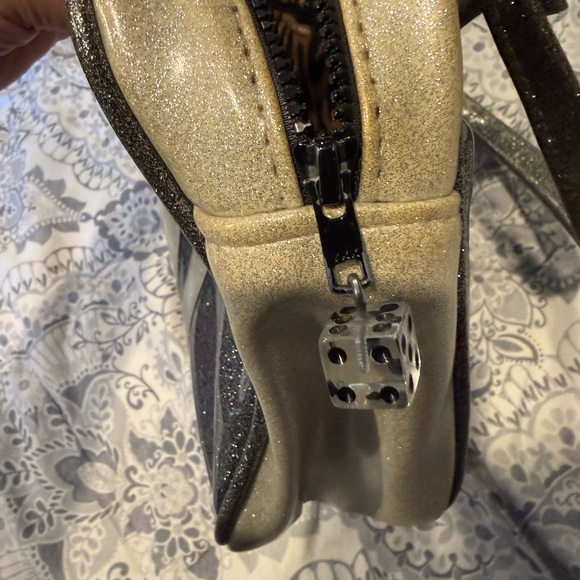 Trophy Queen Bag - Picture 4 of 7